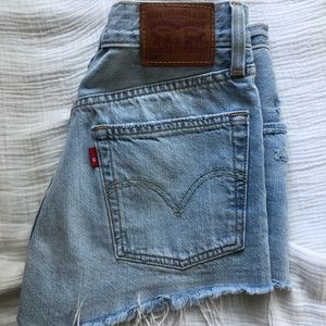 501 Levi shorts